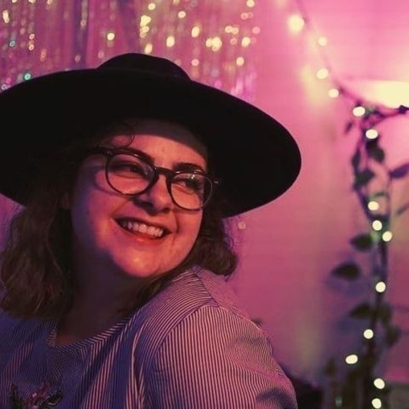 Meet your Posher, Becky - Picture 1 of 1